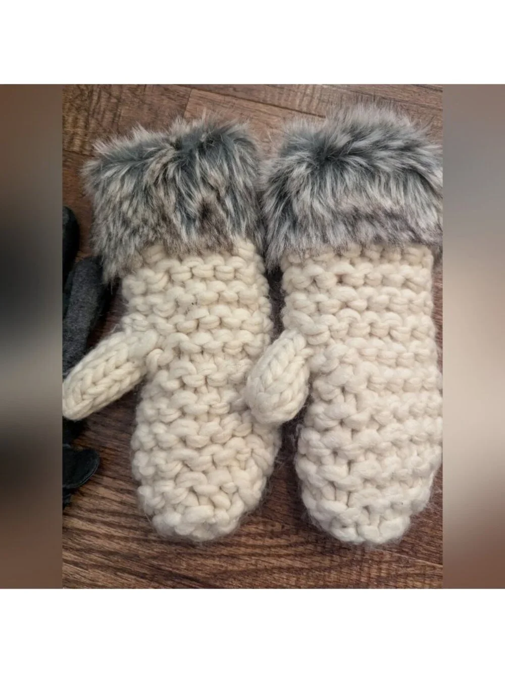 Gloves & Mittens Lot, Leather Gap Gloves, Love & Lore Knit mittens Women's M